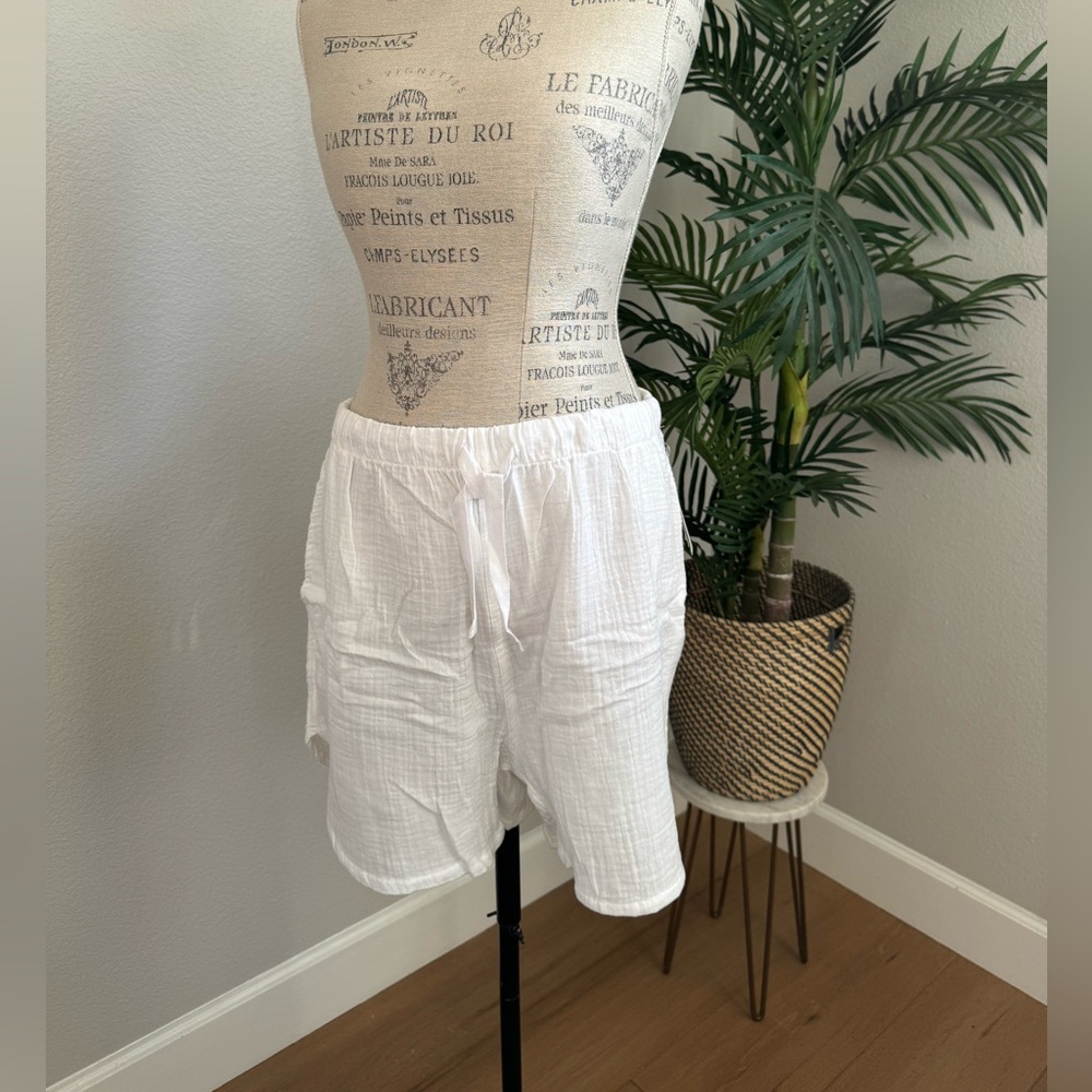 Stars Above Soft White Lounge Shorts